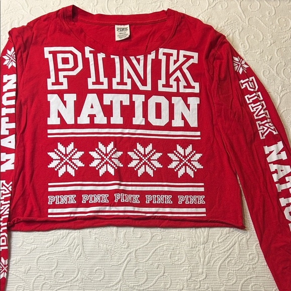 PINK Victoria's Secret Red Graphic Festive Crop Top. NWOT. Large - Picture 2 of 9